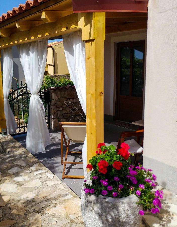 Apartments By The Sea Martinscica, Cres - 14334 Buitenkant foto